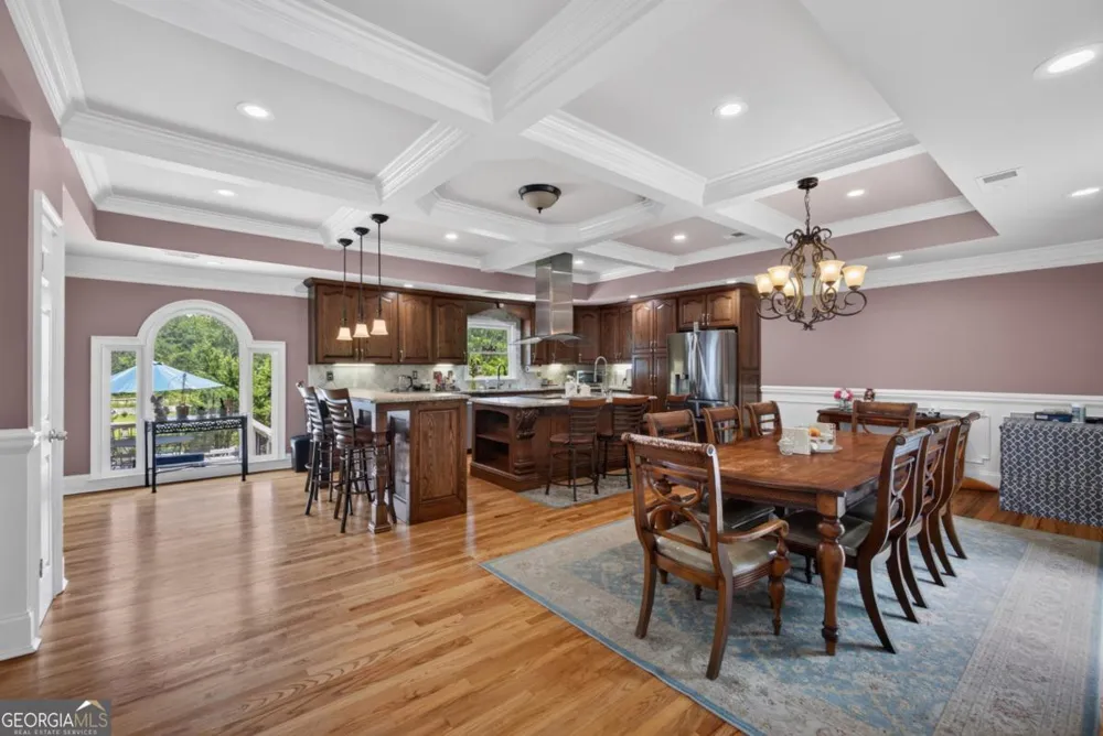 43 Bailey DR SW Lilburn, GA 30047