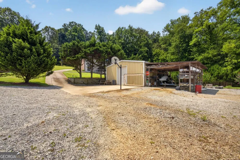 43 Bailey DR SW Lilburn, GA 30047