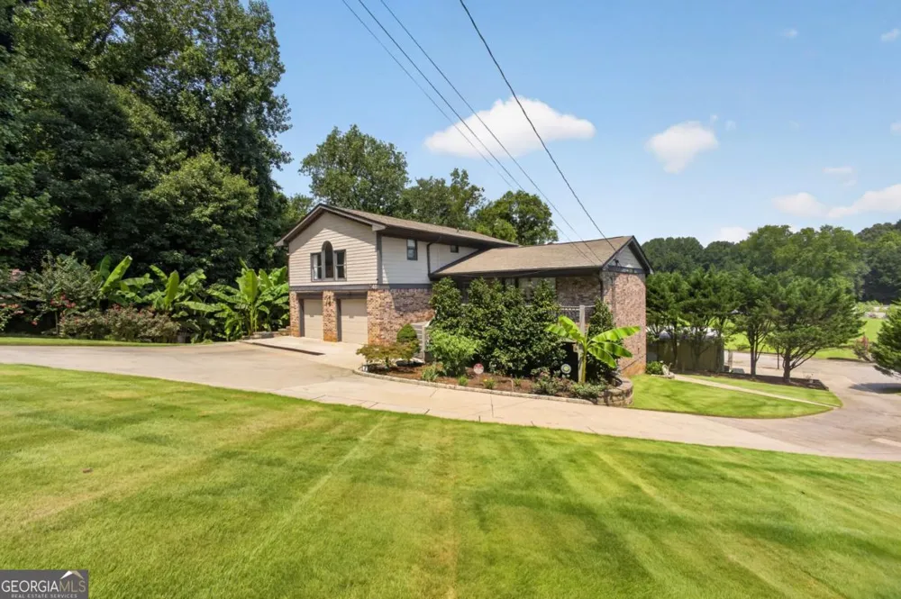 43 Bailey DR SW Lilburn, GA 30047