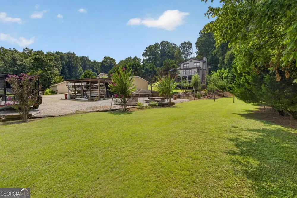 43 Bailey DR SW Lilburn, GA 30047