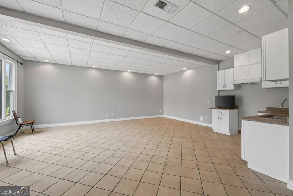 43 Bailey DR SW Lilburn, GA 30047