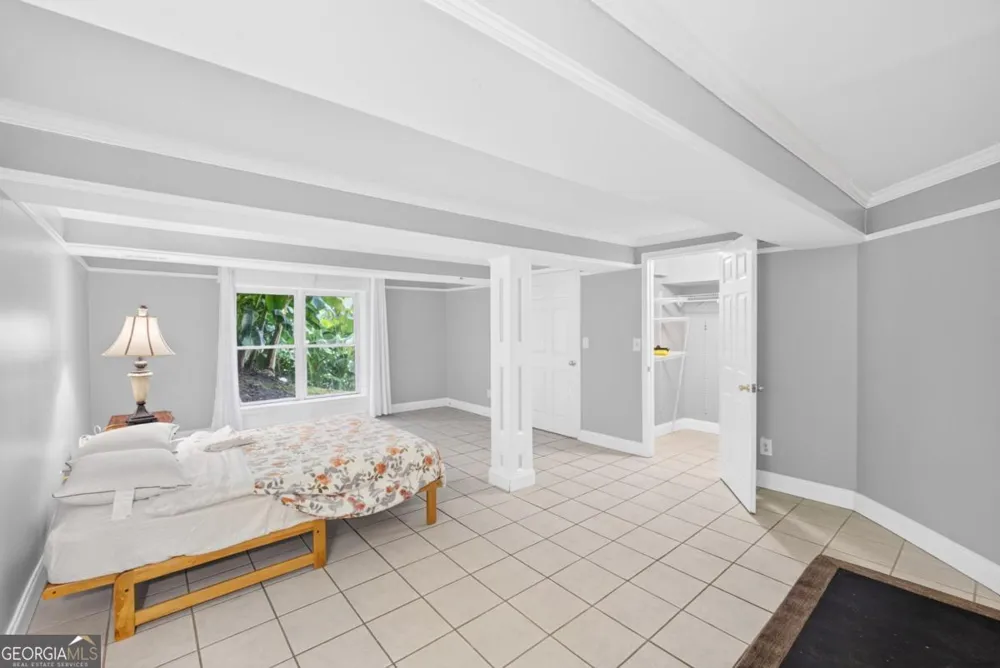 43 Bailey DR SW Lilburn, GA 30047