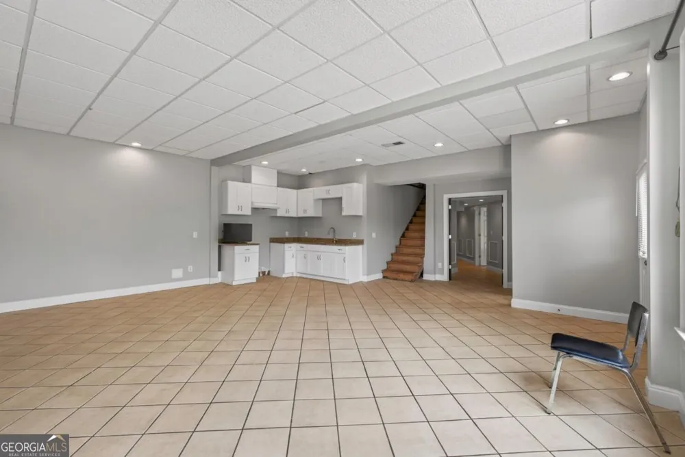 43 Bailey DR SW Lilburn, GA 30047