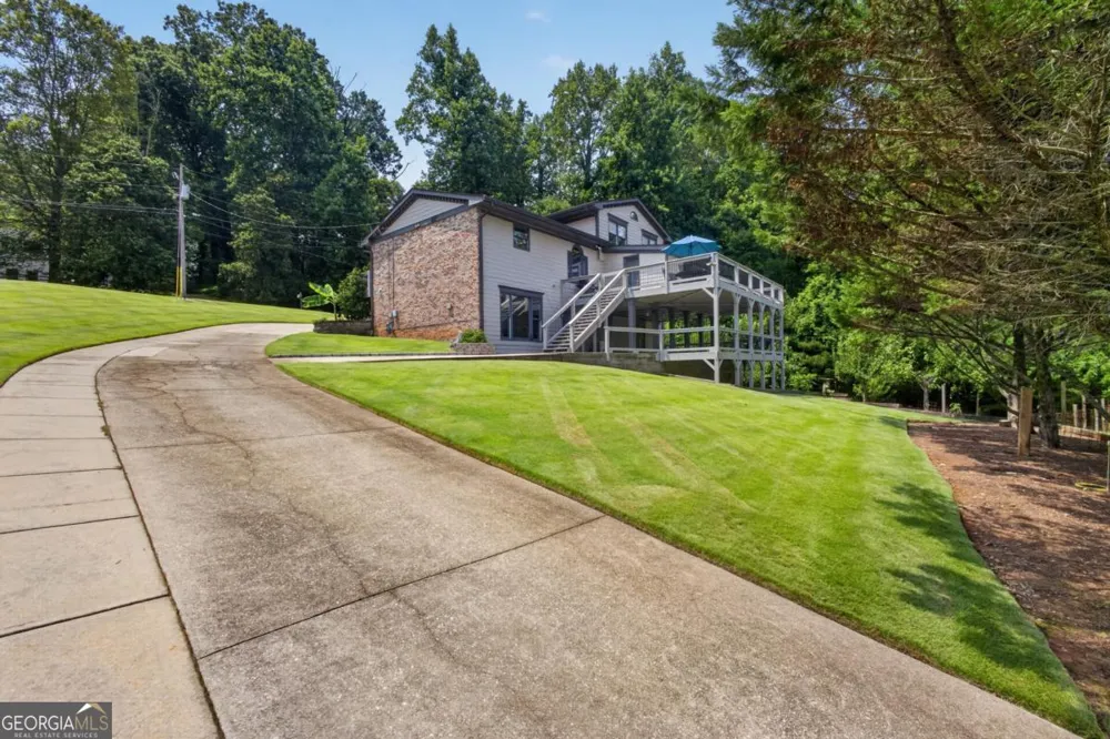 43 Bailey DR SW Lilburn, GA 30047
