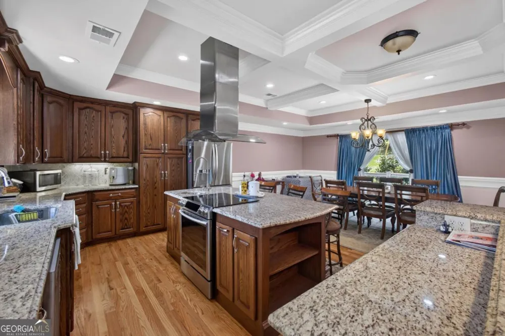 43 Bailey DR SW Lilburn, GA 30047