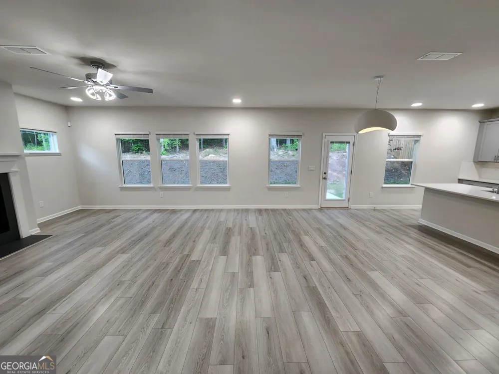 235 Valley Oak DR Dawsonville, GA 30534