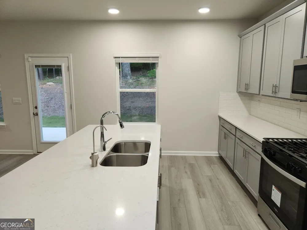 235 Valley Oak DR Dawsonville, GA 30534