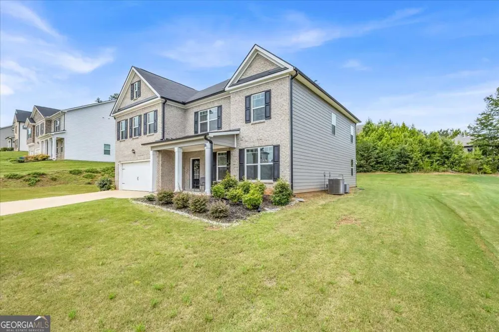 4323 Cannon WALK Ellenwood, GA 30294