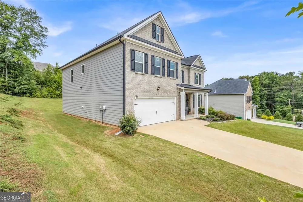 4323 Cannon WALK Ellenwood, GA 30294