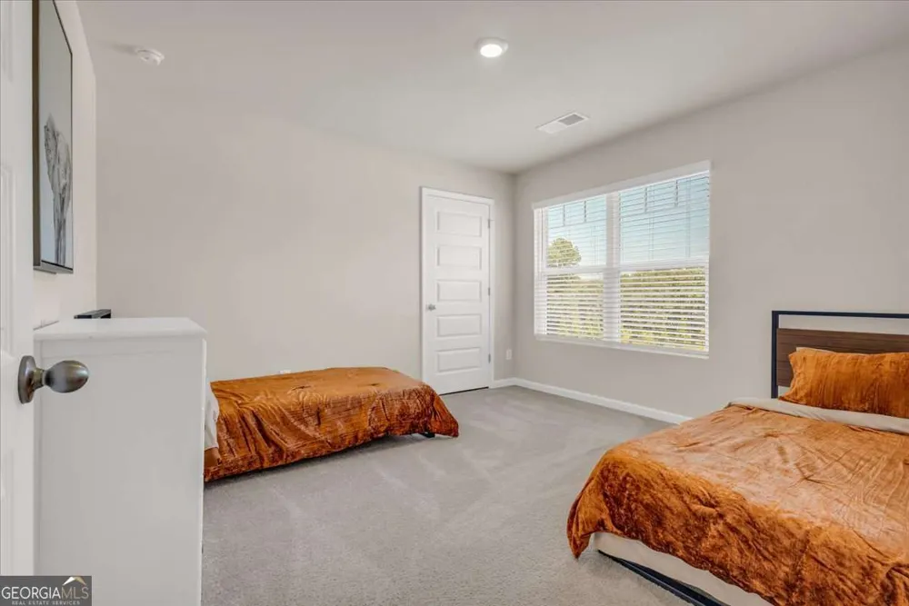 4323 Cannon WALK Ellenwood, GA 30294
