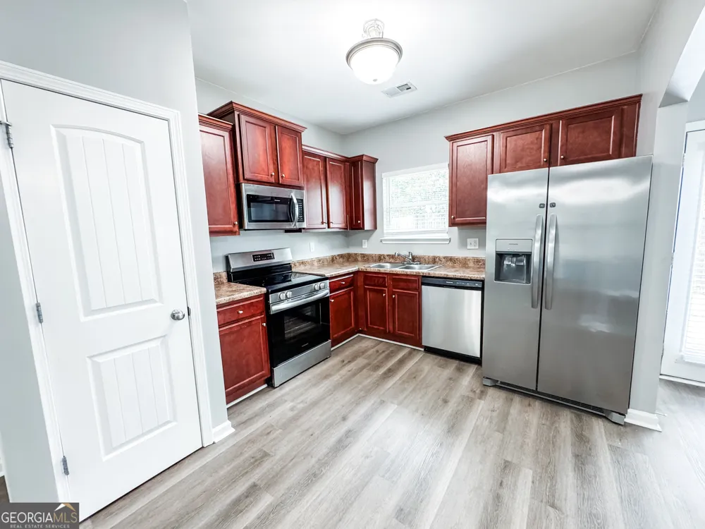 3140 Broadleaf TRL Fairburn, GA 30213