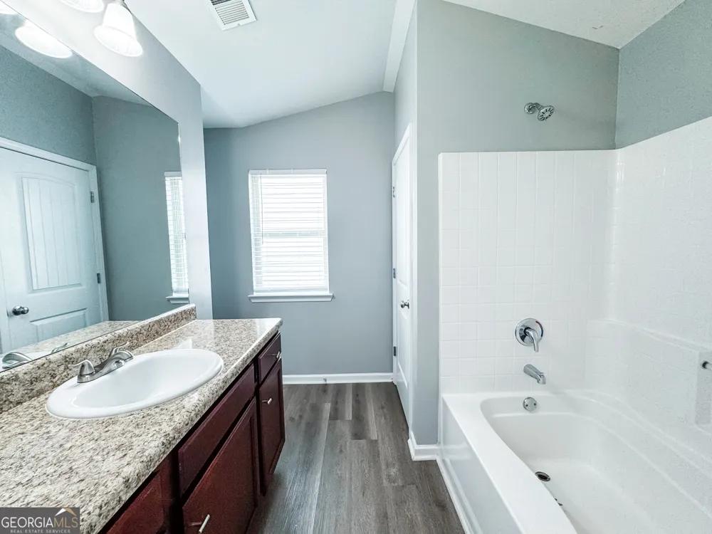 3140 Broadleaf TRL Fairburn, GA 30213
