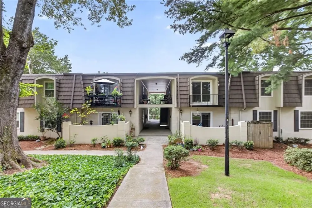 725 Dalrymple RD Sandy Springs, GA 30328