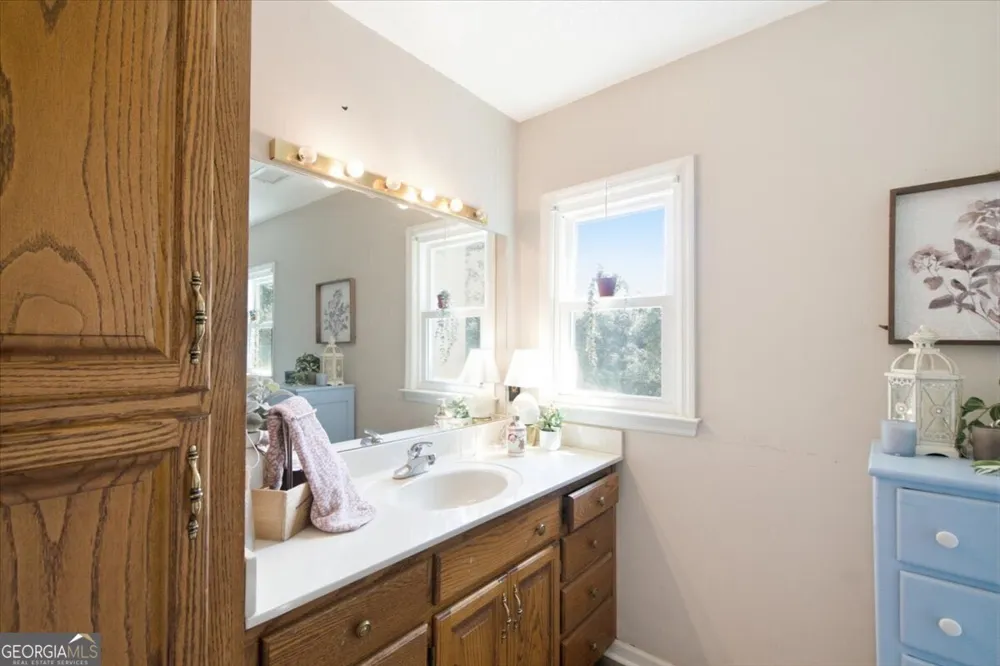 2221 Brush Creek DR Colbert, GA 30628
