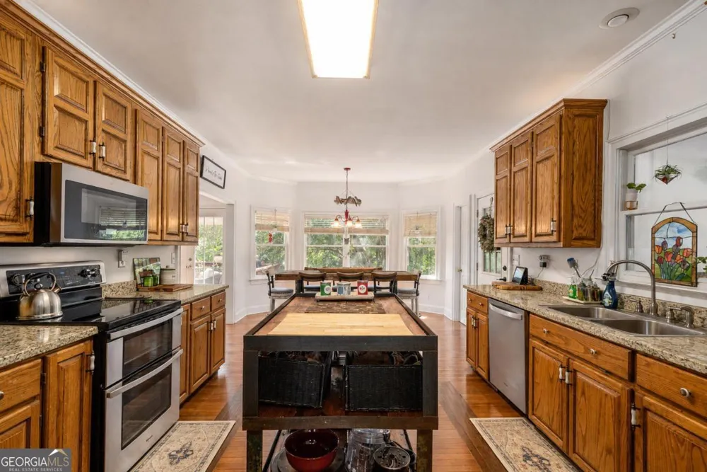 2221 Brush Creek DR Colbert, GA 30628
