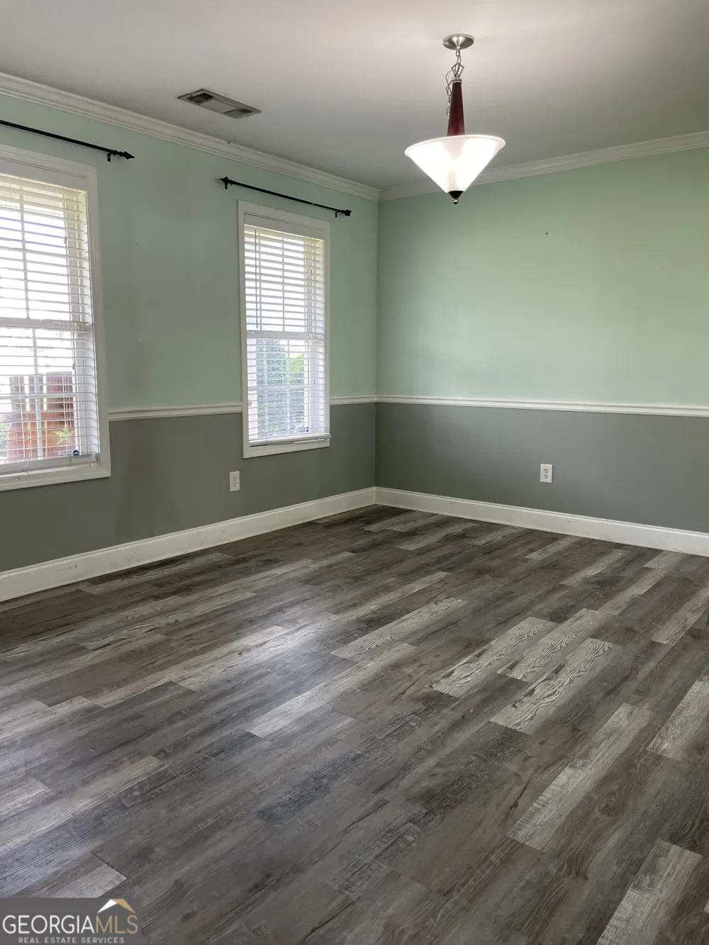 109 Presidential LN Statham, GA 30666