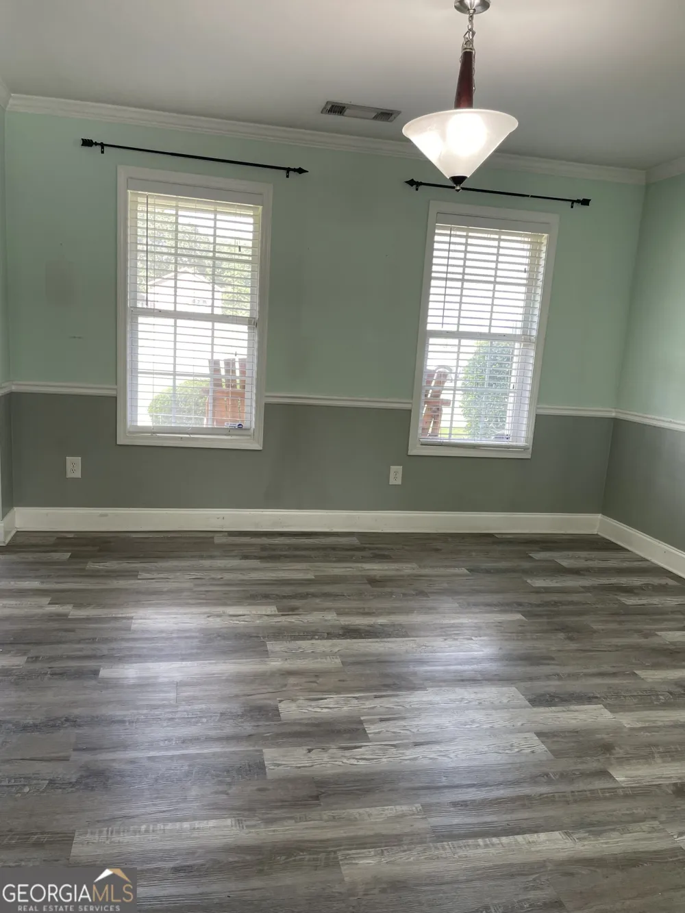 109 Presidential LN Statham, GA 30666