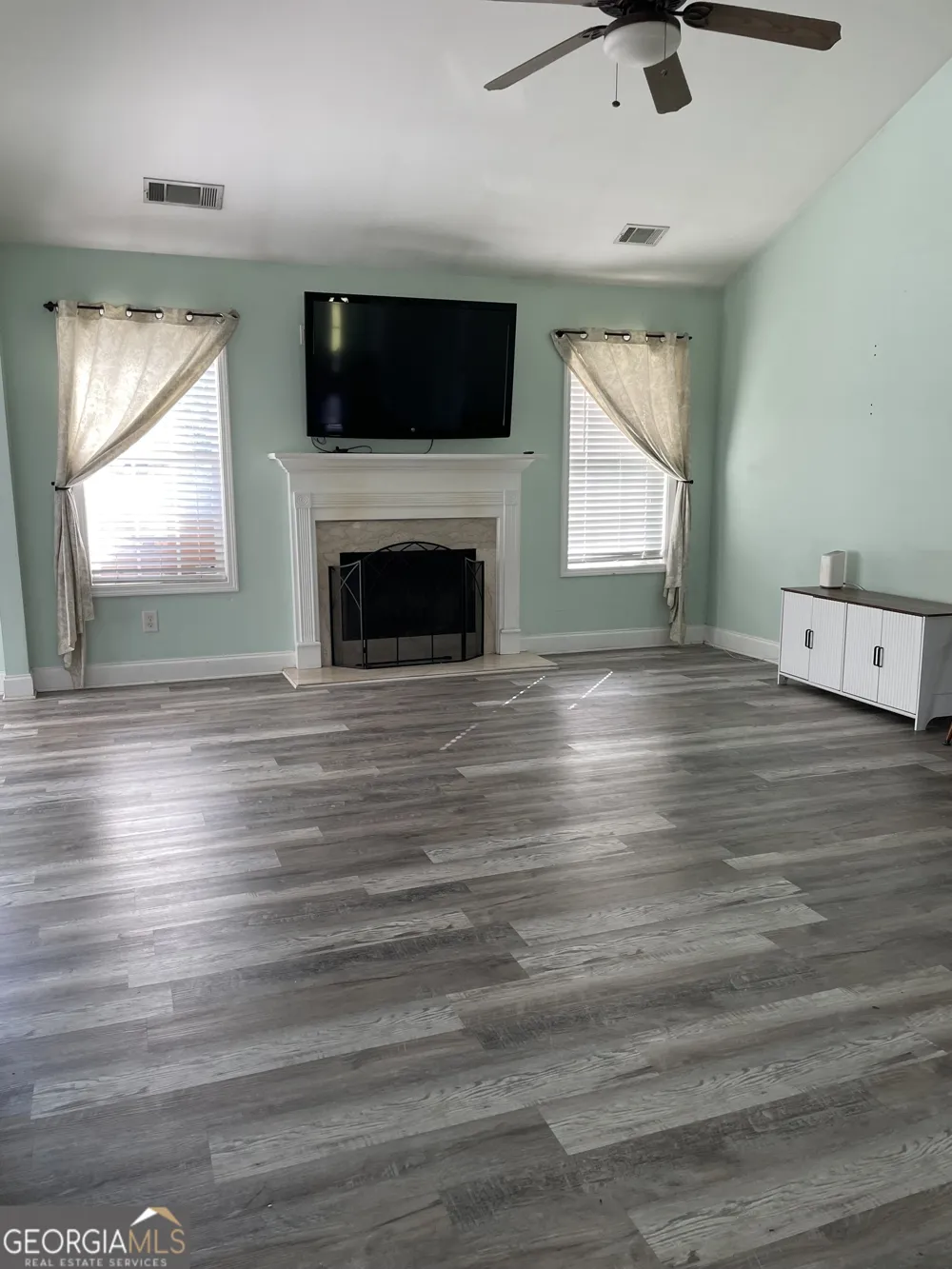 109 Presidential LN Statham, GA 30666