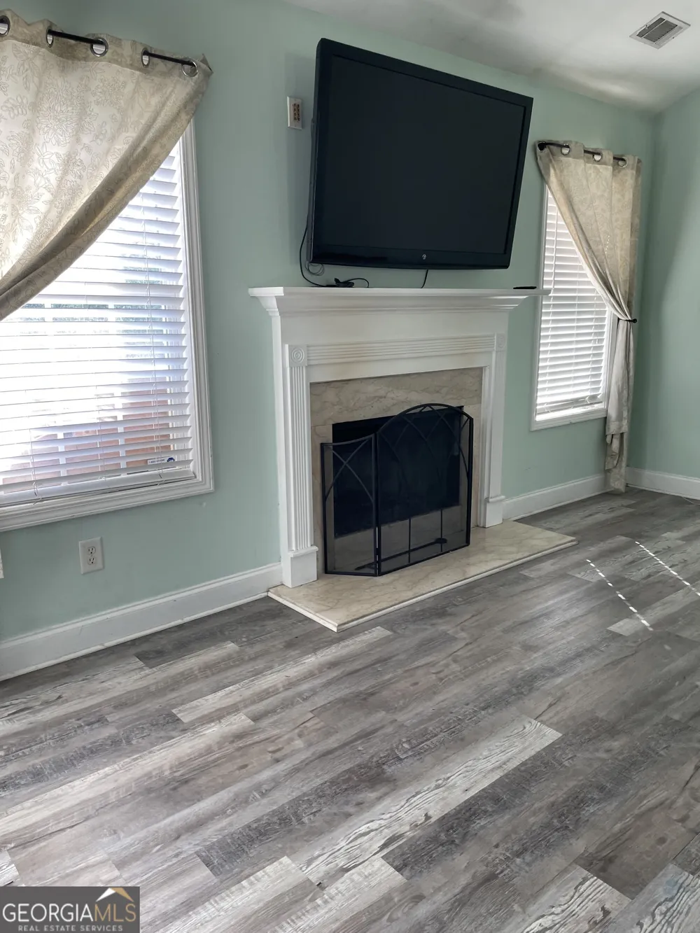 109 Presidential LN Statham, GA 30666