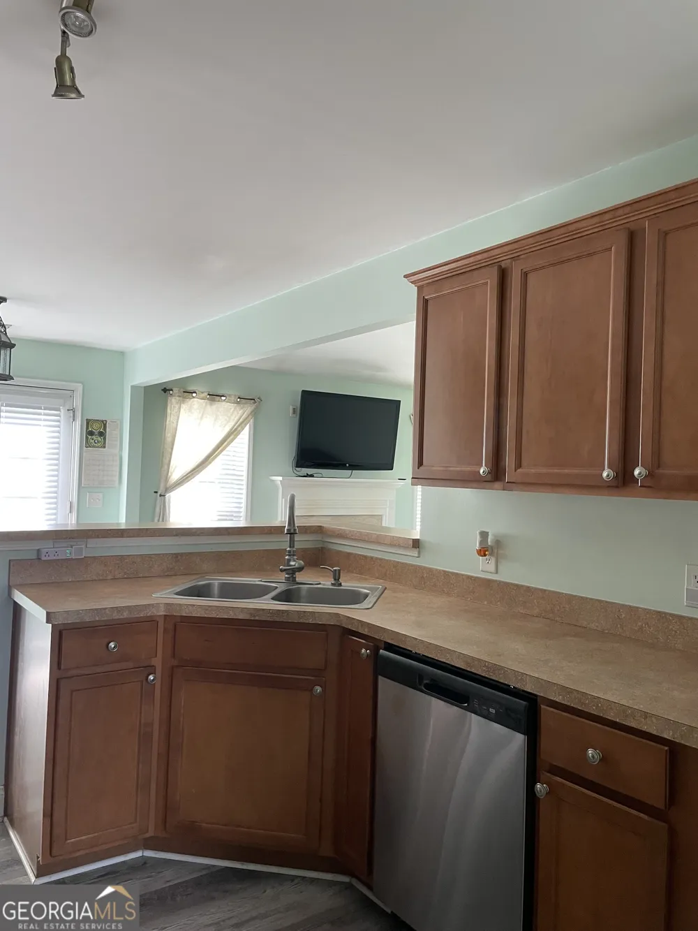 109 Presidential LN Statham, GA 30666