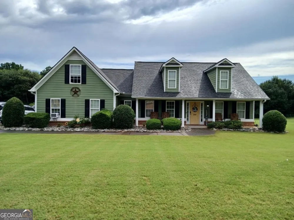 109 Presidential LN Statham, GA 30666