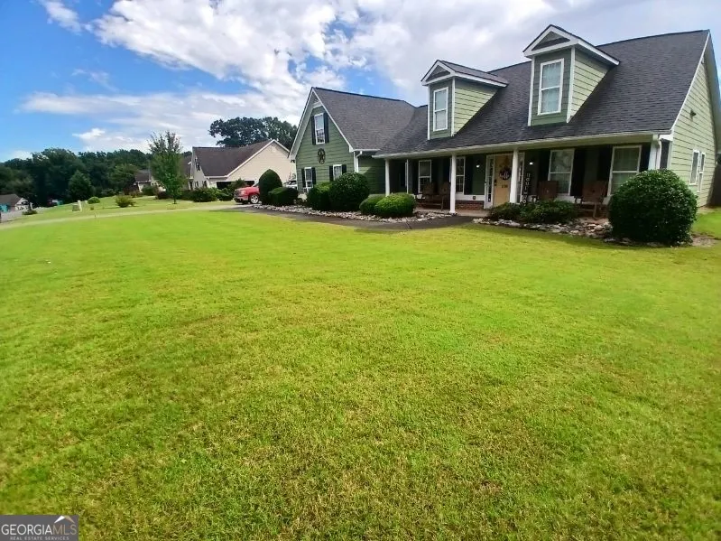109 Presidential LN Statham, GA 30666