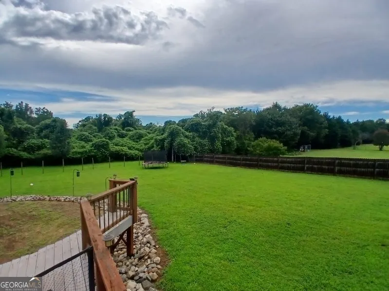 109 Presidential LN Statham, GA 30666