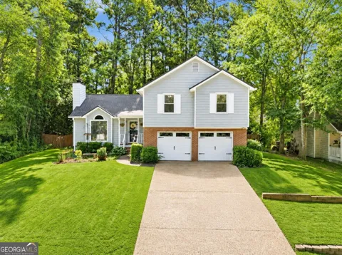 3513 Robin LN