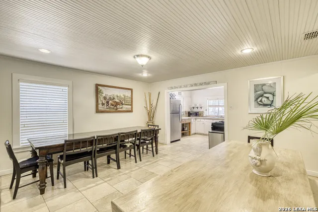512 Cr 348 (River Road) Concan, TX 78838