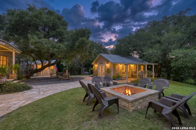 512 Cr 348 (River Road) Concan, TX 78838