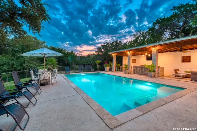 512 Cr 348 (River Road) Concan, TX 78838