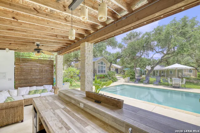 512 Cr 348 (River Road) Concan, TX 78838