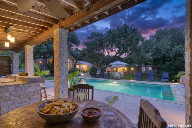 512 Cr 348 (River Road) Concan, TX 78838