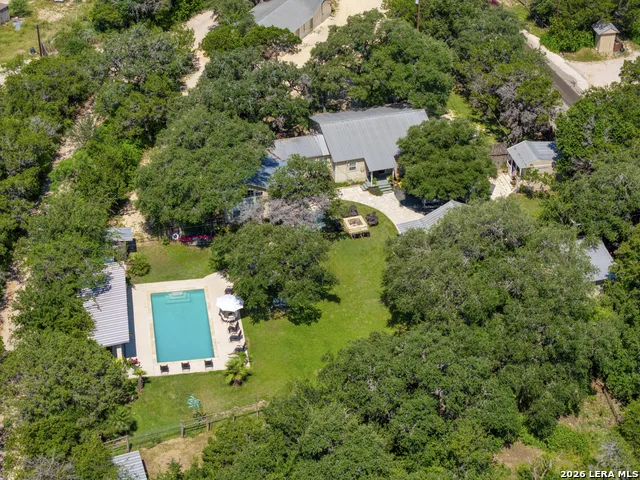 512 Cr 348 (River Road) Concan, TX 78838