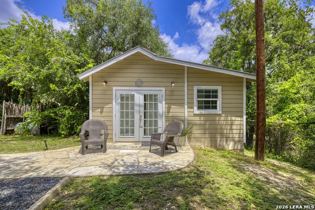 512 Cr 348 (River Road) Concan, TX 78838