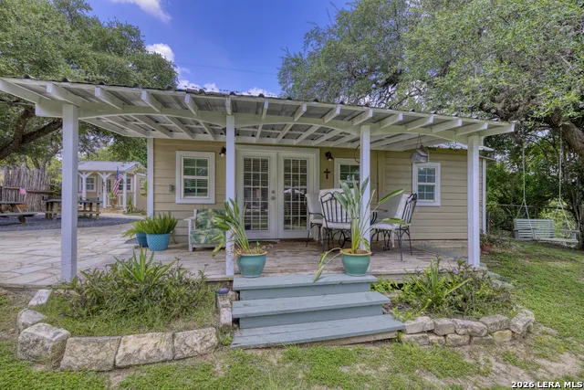 512 Cr 348 (River Road) Concan, TX 78838