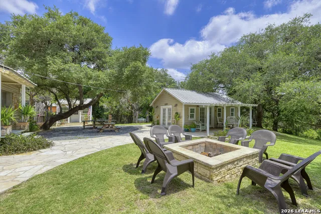 512 Cr 348 (River Road) Concan, TX 78838