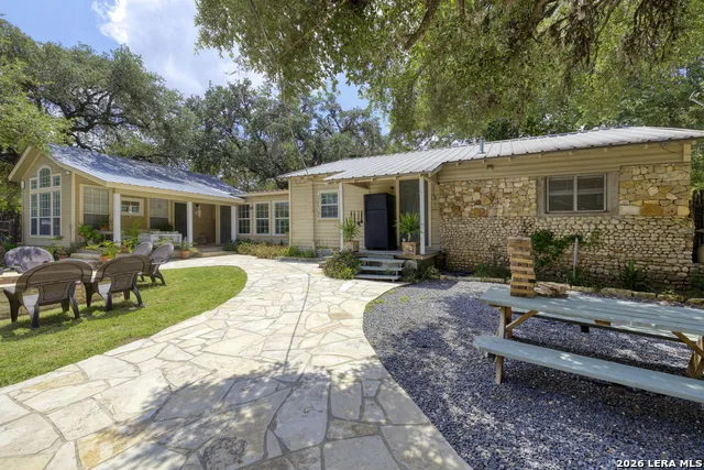512 Cr 348 (River Road) Concan, TX 78838