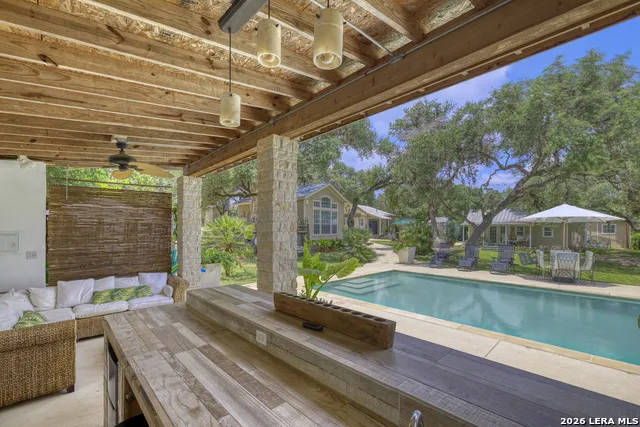 512 Cr 348 (River Road) Concan, TX 78838