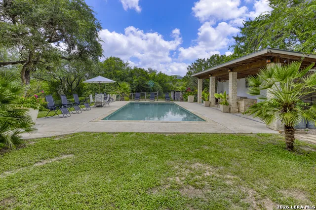 512 Cr 348 (River Road) Concan, TX 78838