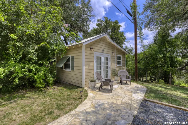 512 Cr 348 (River Road) Concan, TX 78838