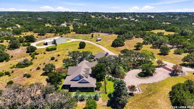 160 LIVE OAK LN Kerrville, TX 78028