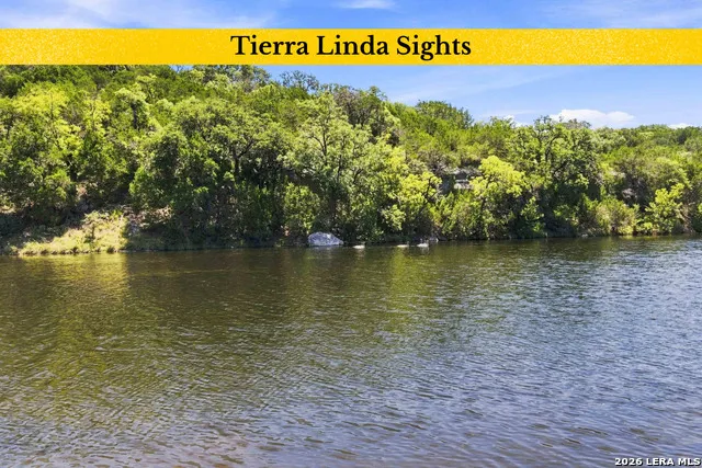 160 LIVE OAK LN Kerrville, TX 78028