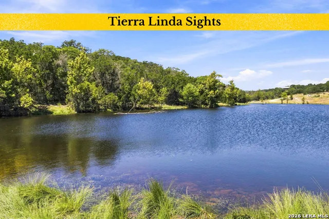 160 LIVE OAK LN Kerrville, TX 78028