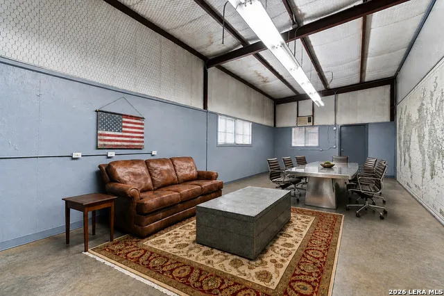 160 LIVE OAK LN Kerrville, TX 78028