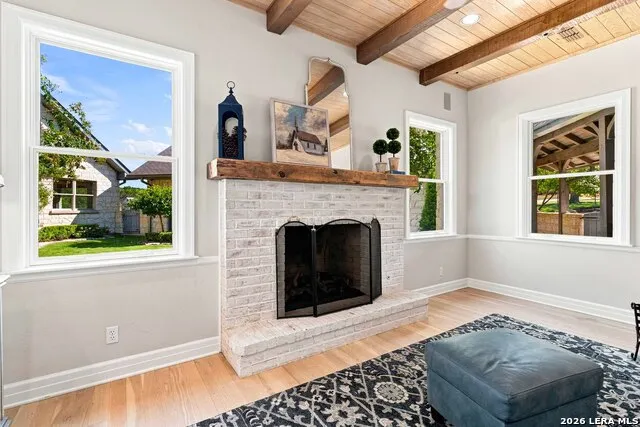160 LIVE OAK LN Kerrville, TX 78028