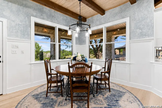 160 LIVE OAK LN Kerrville, TX 78028
