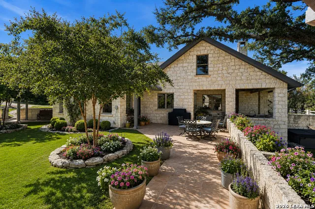 160 LIVE OAK LN Kerrville, TX 78028