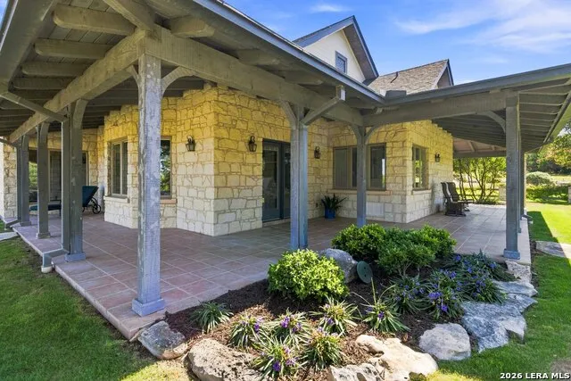160 LIVE OAK LN Kerrville, TX 78028