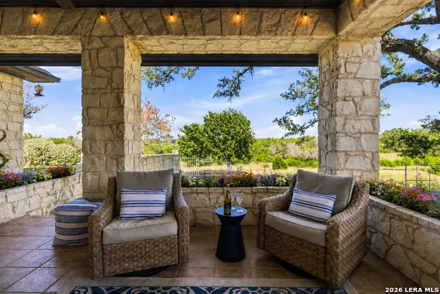 160 LIVE OAK LN Kerrville, TX 78028